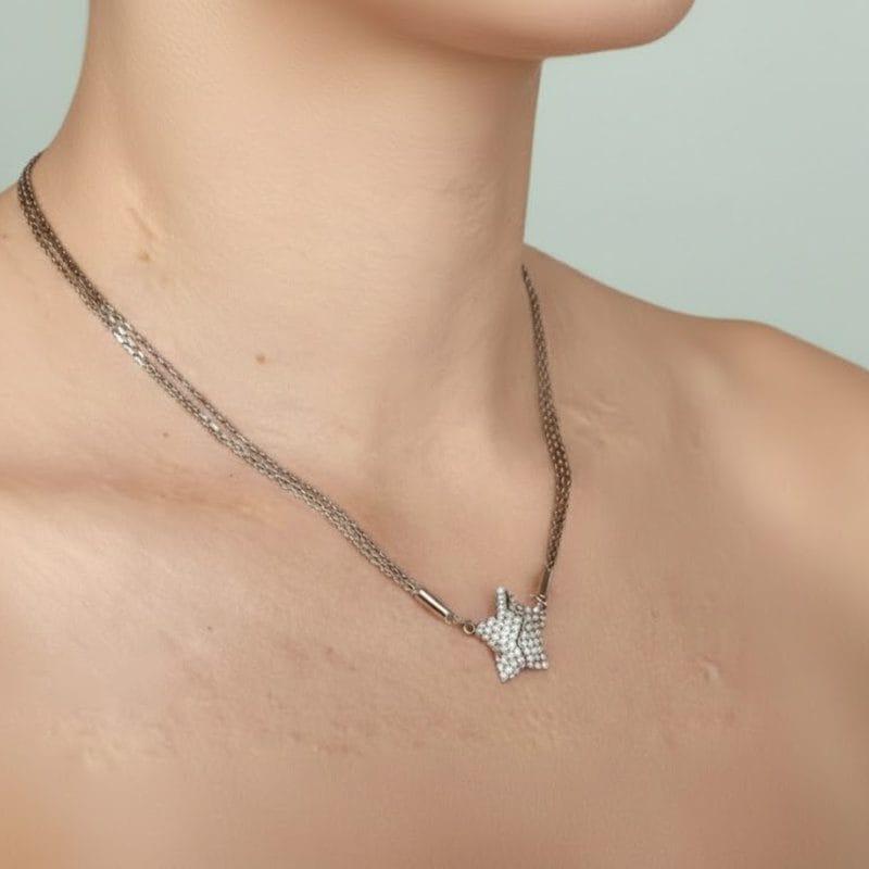 Colar Étoile Magnétique